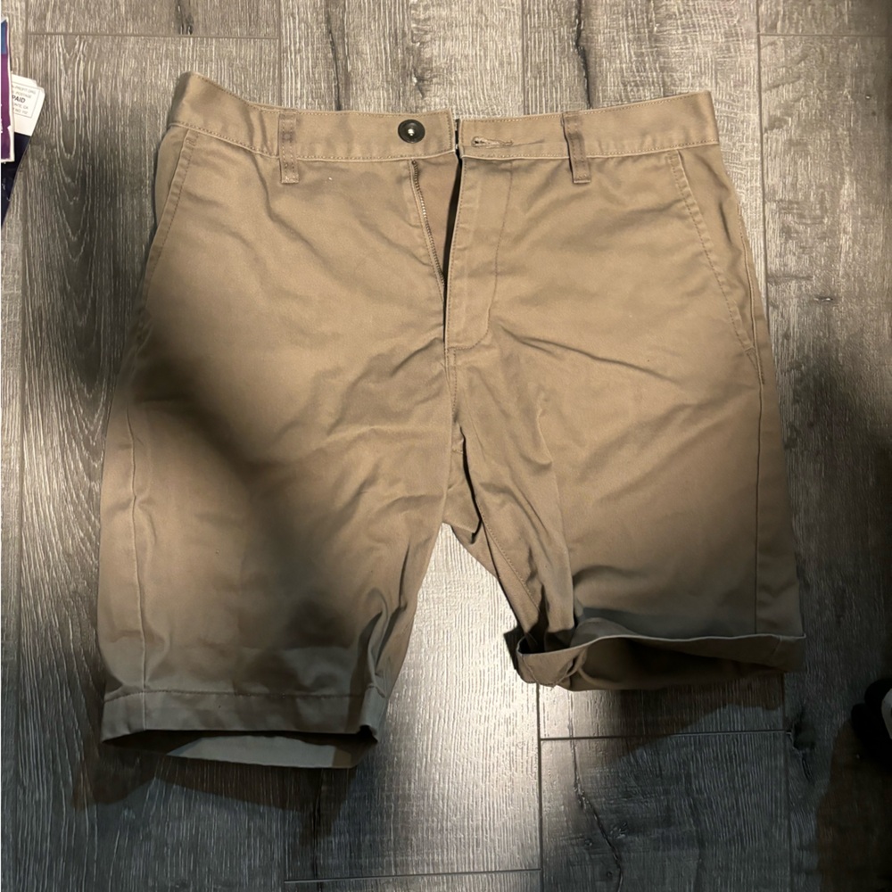 Rvca khaki shorts
